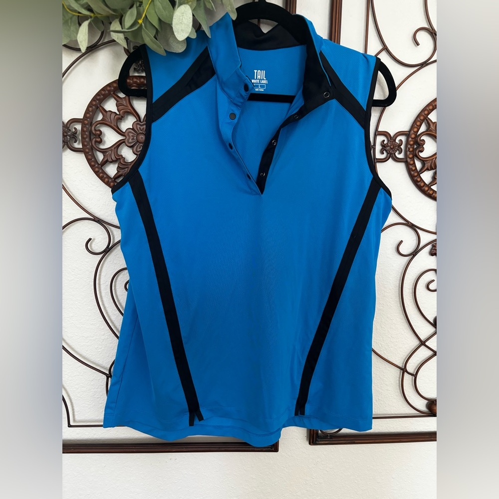 Tail White Label Women's Blue Sleeveless Golf Top Sz L, EUC